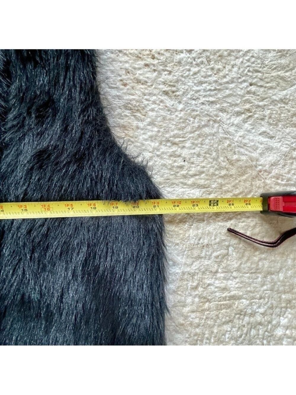 PJK Patterson J. Kincaid Black Shaggy Faux Fur and Faux Leather Vest, Size M/L - Picture 9 of 10